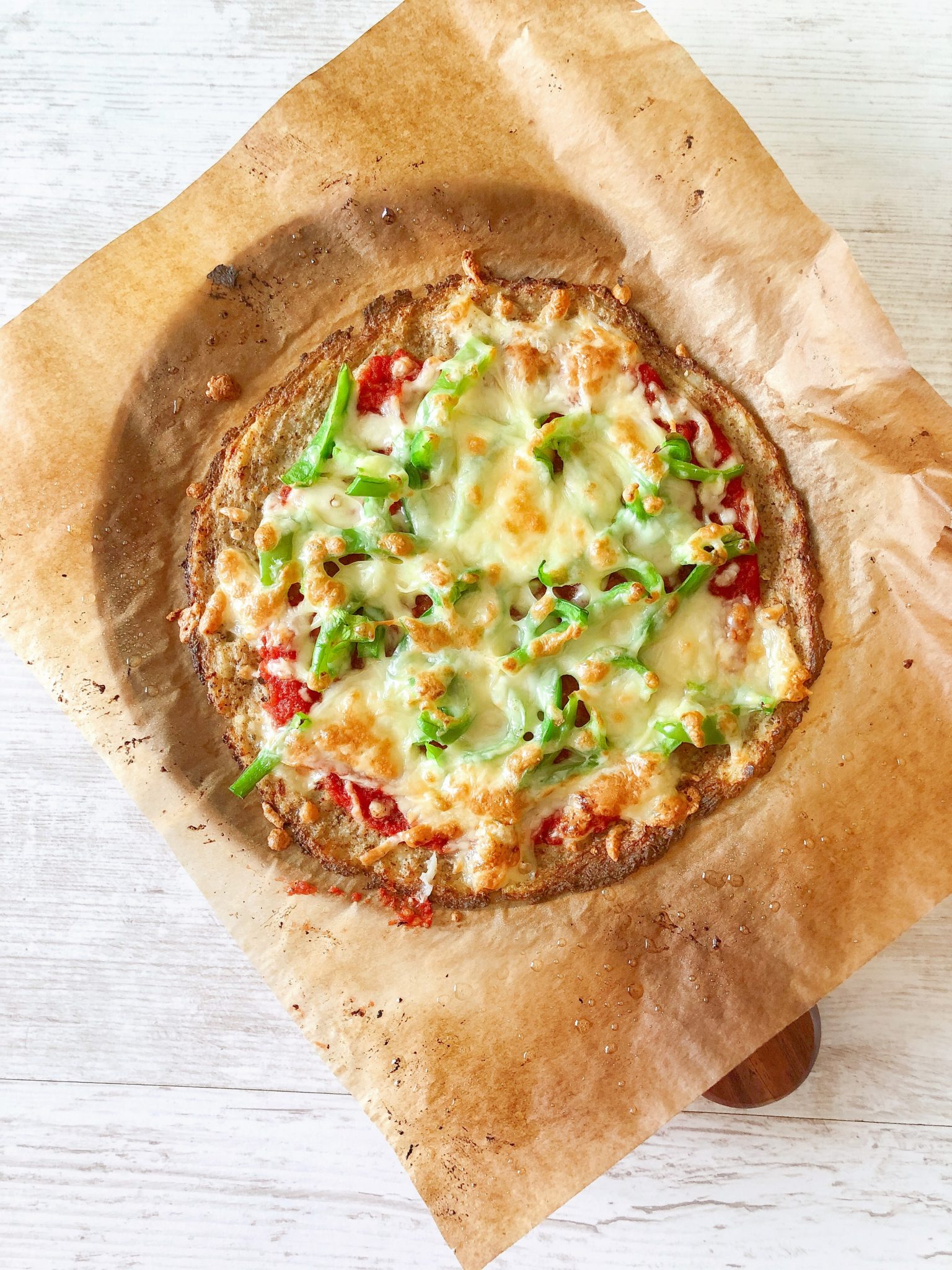 Healthy and Delicious Vegan and Gluten Free Cauliflower Pizza Crust